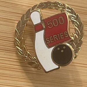 500 Series Bowling Pin Gold Lapel Pin